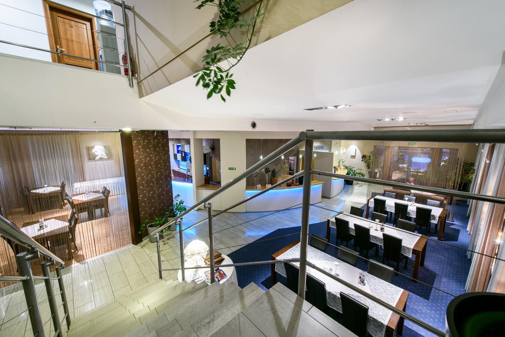Hotel Nowy Dwor Trzebnica Luaran gambar