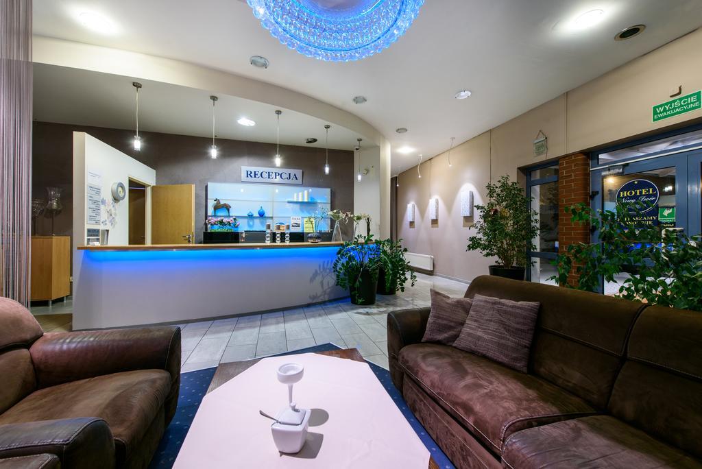 Hotel Nowy Dwor Trzebnica Luaran gambar